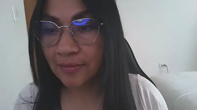 Snapshot of LissafeetHott chatting on November 11, 2025, 8:03 pm LissafeetHott online show from November 11, 2025, 8:03 pm