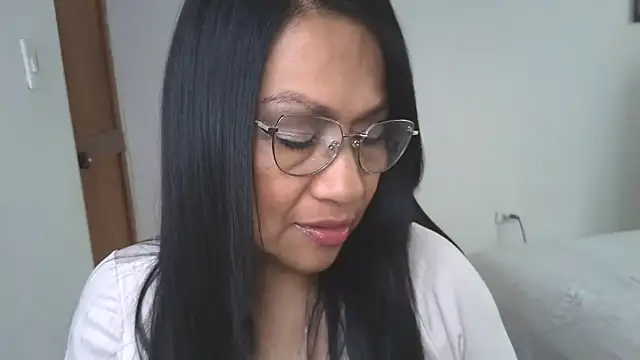 Snapshot of LissafeetHott chatting on November 7, 2025, 9:19 pm LissafeetHott online show from November 7, 2025, 9:19 pm