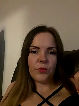 SexyLoLoUK online show from October 12, 2025, 5:42 am