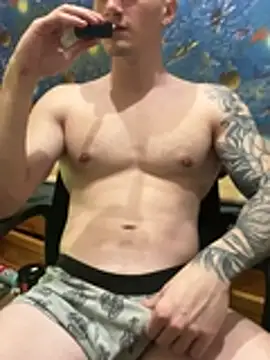 Snapshot of fronkie9384 chatting on March 18, 2026, 7:04 pm fronkie9384 online show from March 18, 2026, 7:04 pm