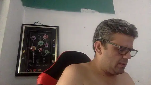 Katracho6969 online show from April 16, 2026, 4:19 pm