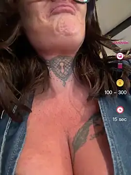 Snapshot of IrishmilfAnna chatting on May 26, 2026, 9:02 pm IrishmilfAnna online show from May 26, 2026, 9:02 pm