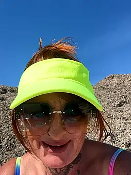 IrishmilfAnna online show from October 23, 2025, 11:31 am