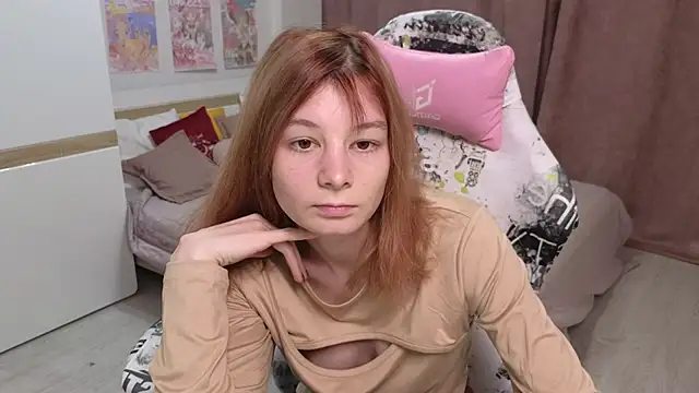 Snapshot of EllinEverly chatting on September 23, 2025, 9:55 pm EllinEverly online show from September 23, 2025, 9:55 pm