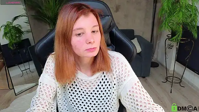 Snapshot of EllinEverly chatting on September 9, 2025, 9:13 pm EllinEverly online show from September 9, 2025, 9:13 pm