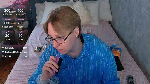 AlexandraGreen online show from July 20, 2026, 4:09 am