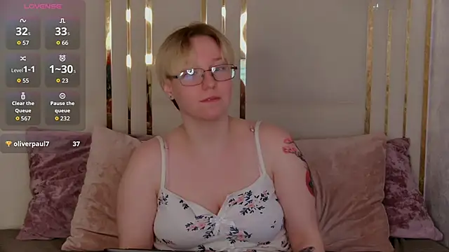 AlexandraGreen online show from May 15, 2026, 11:36 pm
