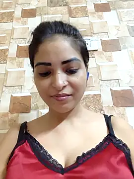 QUEEN-ADITI online show from September 22, 2025, 2:50 am