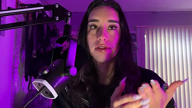 xoFrankie online show from April 12, 2026, 7:28 pm