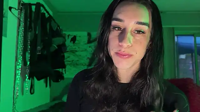 xoFrankie online show from April 2, 2026, 2:08 am