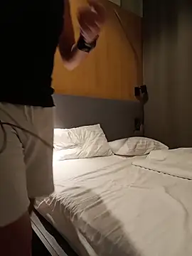 Sam molinari online show from November 18, 2025, 7:50 pm