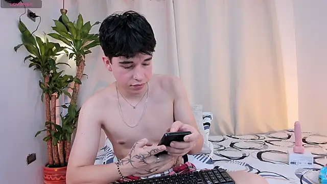 mrhot night online show from April 19, 2026, 11:07 pm