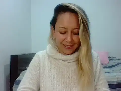 leah susman online show from November 7, 2025, 2:16 am