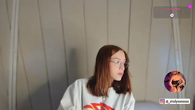 Alison Ivannova online show from October 13, 2025, 3:52 am