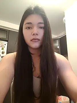 Snapshot of Albi_Glow chatting on November 18, 2025, 11:35 am Albi Glow online show from November 18, 2025, 11:35 am