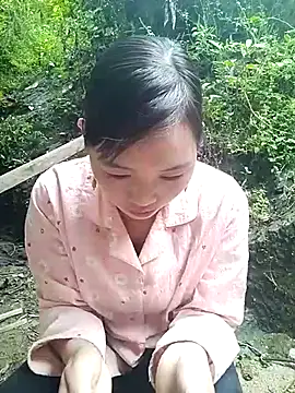 susu-00 online show from October 22, 2025, 1:38 am