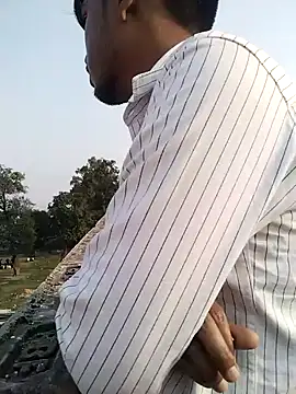 YourTarzan online show from December 5, 2025, 10:03 am