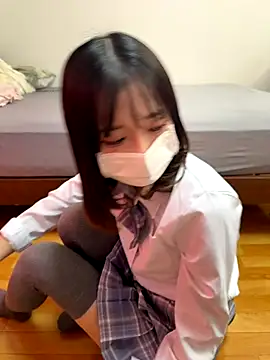 yua    chan online show from November 5, 2025, 4:15 am