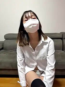 yua    chan online show from November 17, 2025, 7:23 am