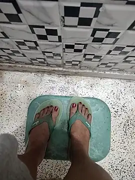 meenu bhabhi547 online show from October 21, 2025, 2:11 am