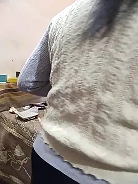 Snapshot of meenu_bhabhi547 chatting on January 11, 2026, 4:41 am meenu bhabhi547 online show from January 11, 2026, 4:41 am