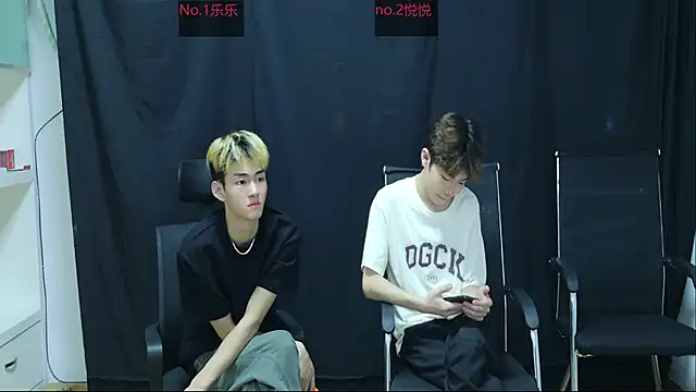 Excited-boys online show from October 2, 2025, 11:24 am