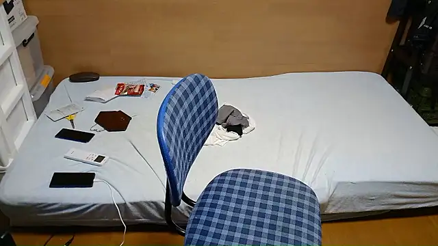 erosuke9 online show from October 15, 2025, 8:17 pm