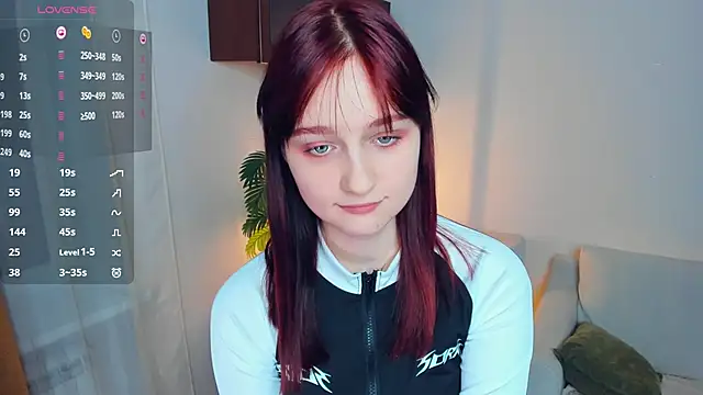 Snapshot of KatyKufel chatting on December 5, 2025, 9:01 pm KatyKufel online show from December 5, 2025, 9:01 pm