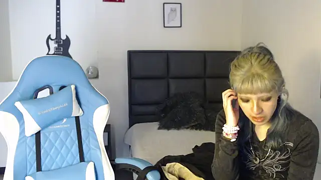 Amnesia  online show from November 5, 2025, 12:41 pm