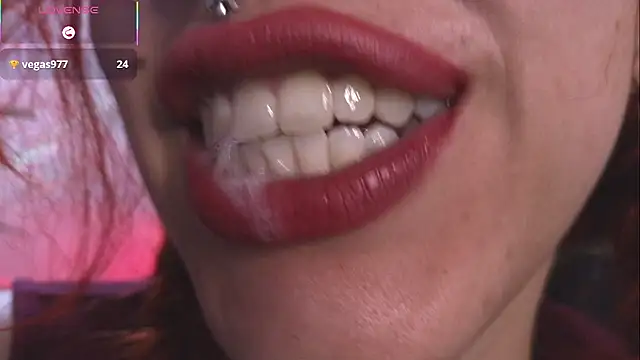 bri von dhara   online show from November 17, 2025, 3:16 pm