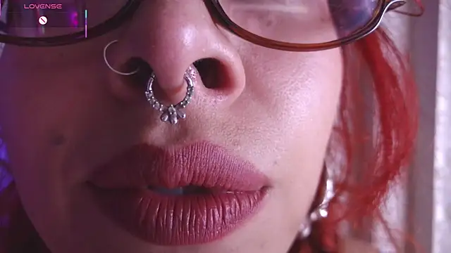 bri von dhara   online show from November 26, 2025, 8:42 pm