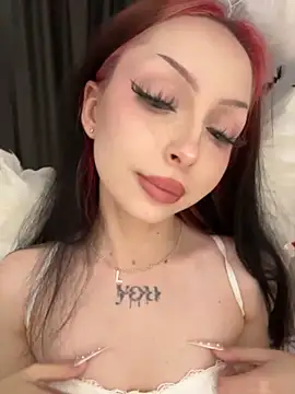 Lina Thornton  online show from October 31, 2025, 10:49 pm