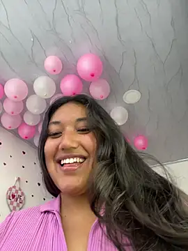 SharaRous online show from March 29, 2026, 8:43 pm