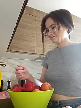 SophiaHarris online show from September 21, 2025, 6:40 am