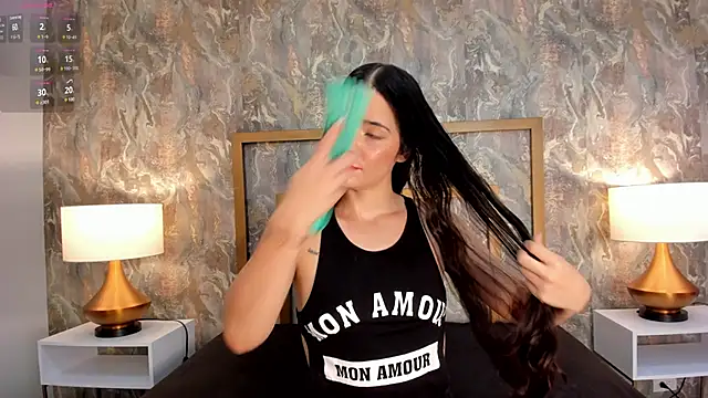 DannaBelucci online show from November 14, 2025, 12:53 pm