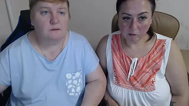 Snapshot of Bertie_Adeline chatting on October 12, 2025, 6:31 pm Bertie Adeline online show from October 12, 2025, 6:31 pm