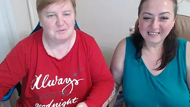 Snapshot of Bertie_Adeline chatting on October 8, 2025, 6:30 pm Bertie Adeline online show from October 8, 2025, 6:30 pm