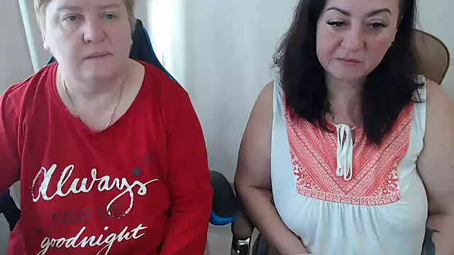 Snapshot of Bertie_Adeline chatting on October 12, 2025, 6:26 am Bertie Adeline online show from October 12, 2025, 6:26 am