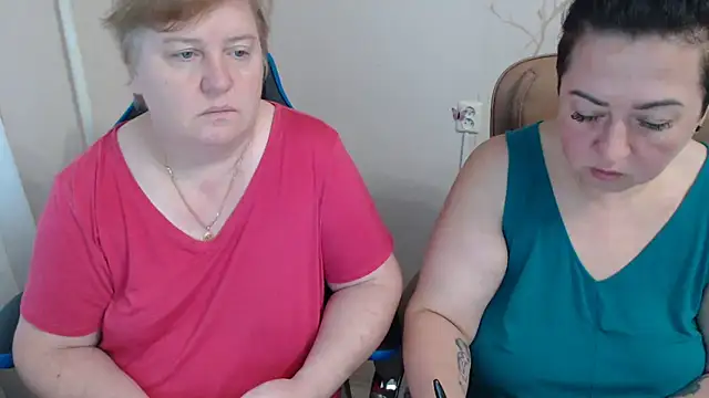 Snapshot of Bertie_Adeline chatting on November 4, 2025, 7:56 am Bertie Adeline online show from November 4, 2025, 7:56 am