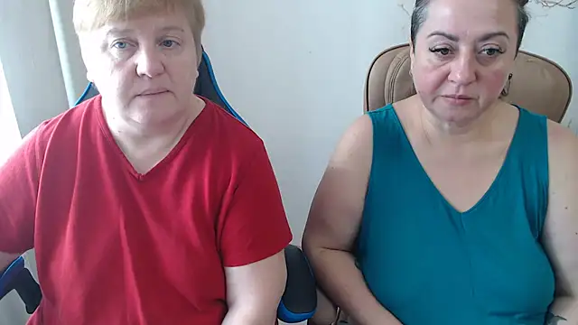 Snapshot of Bertie_Adeline chatting on October 27, 2025, 10:16 am Bertie Adeline online show from October 27, 2025, 10:16 am