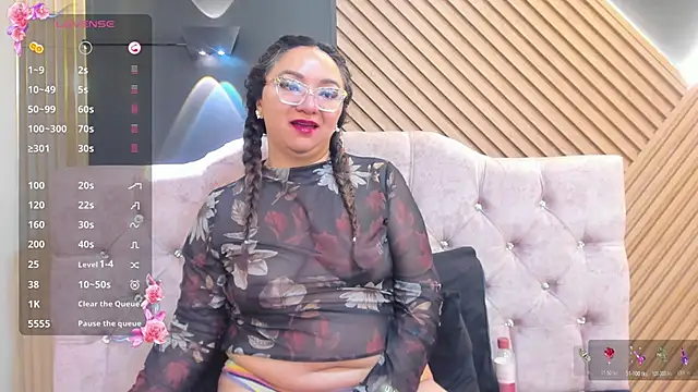 leyla smithh online show from November 16, 2025, 2:00 pm