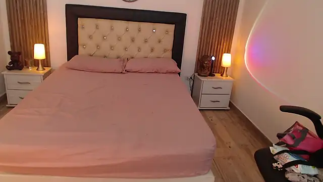 Snapshot of Red_kytty6 chatting on October 22, 2025, 9:13 pm Red kytty6 online show from October 22, 2025, 9:13 pm