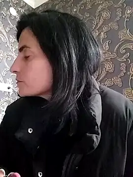 Gecenin Kralicesi online show from March 18, 2026, 7:00 am