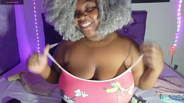 ebony NeighborMoans online show from April 18, 2026, 3:20 am