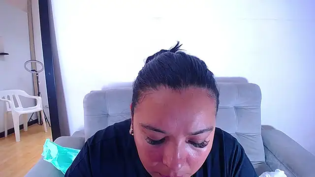 fat naughtyass online show from February 26, 2026, 2:06 pm