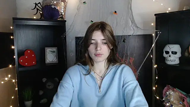 JuiceLips   online show from November 10, 2025, 5:29 pm