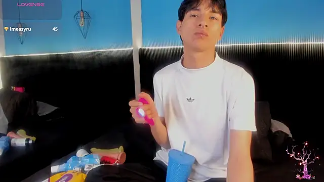 AleAurarashi online show from September 9, 2025, 10:14 am