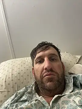 SquirtOnMe6066 online show from October 15, 2025, 12:13 pm