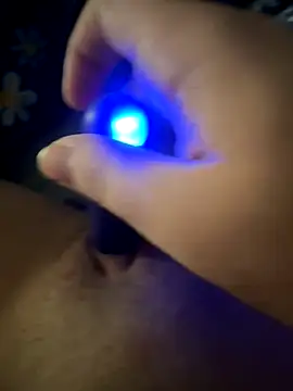 Snapshot of Mellywelly chatting on December 3, 2025, 8:47 am Mellywelly online show from December 3, 2025, 8:47 am