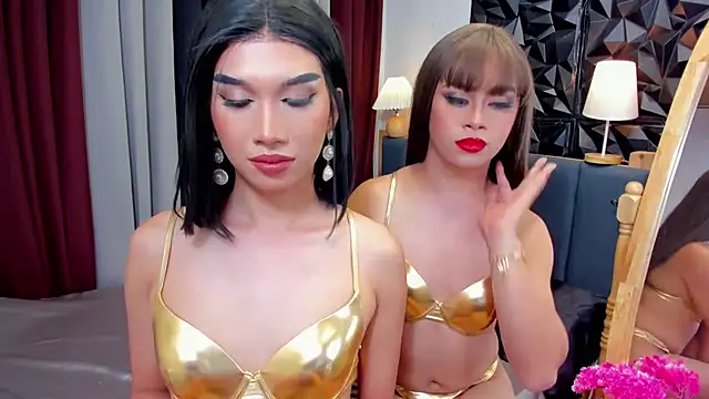 MaxCollins online show from November 2, 2025, 4:23 pm